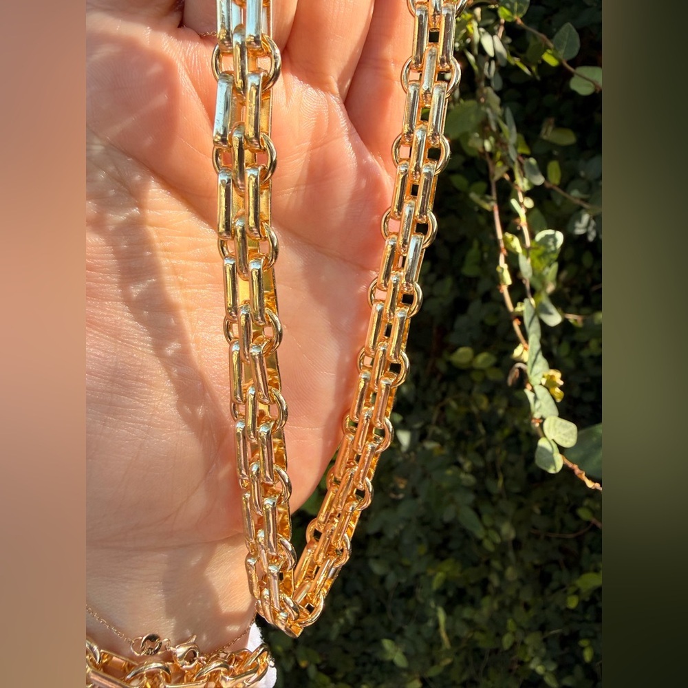 Elegant Gold Chain Necklace and Bracelet - Picture 4 of 6